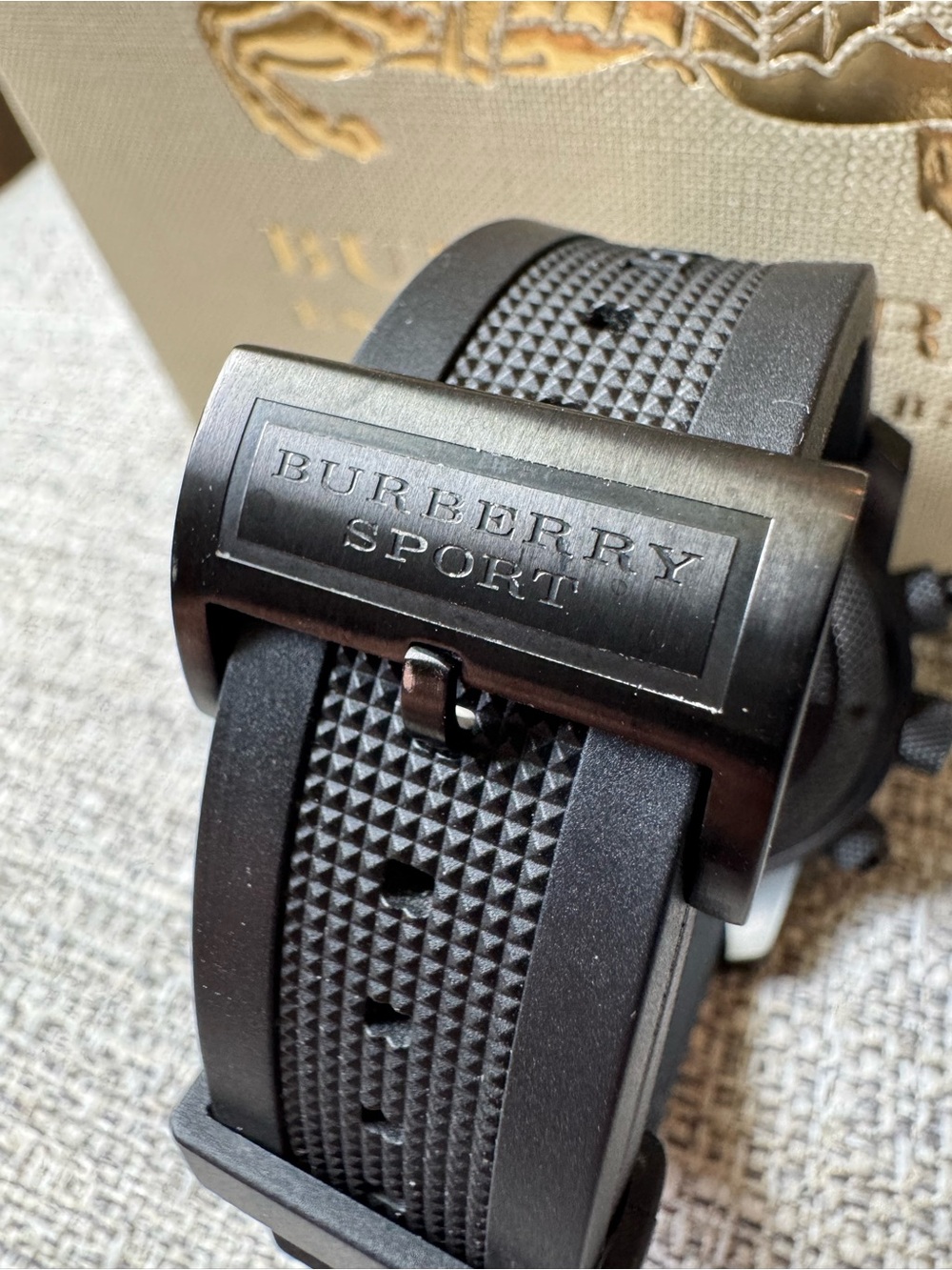 Burberry Sport Men’s Watch (box included) - Picture 6 of 10
